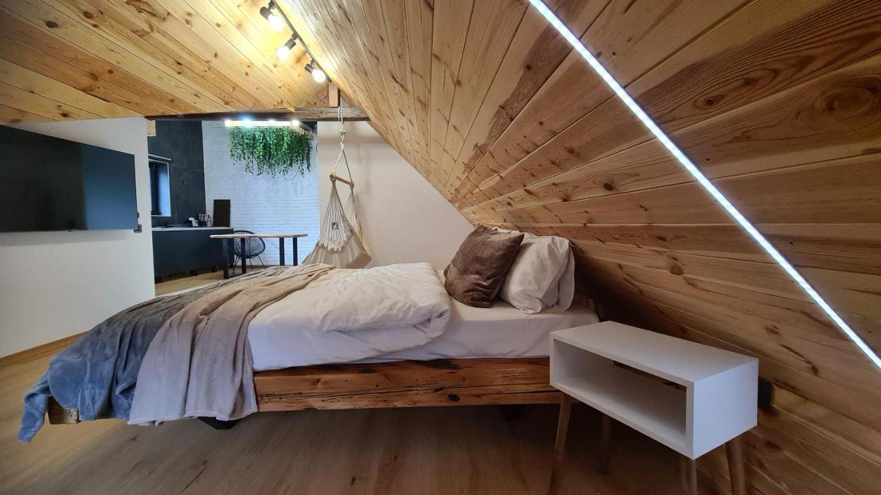 Casa Chiper - Attic Apartment With View Brasov Bagian luar foto