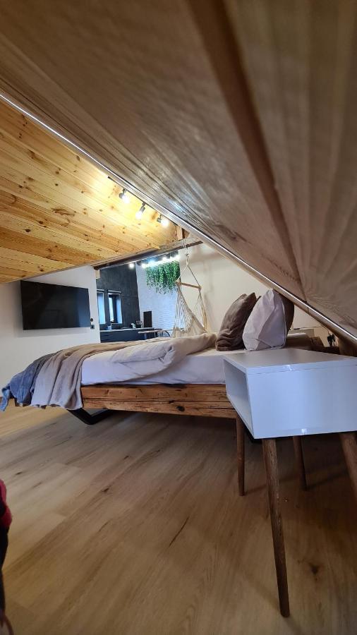 Casa Chiper - Attic Apartment With View Brasov Bagian luar foto