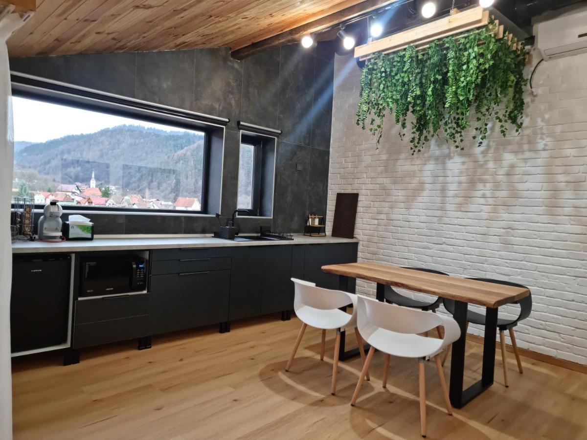 Casa Chiper - Attic Apartment With View Brasov Bagian luar foto